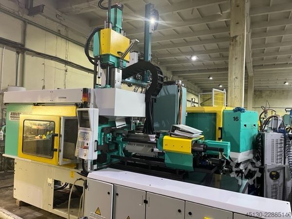 Injection molding machine  