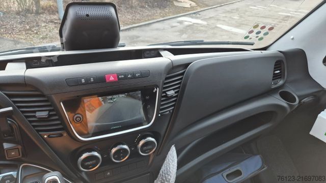 Kleinbus IVECO 2x Daily 70 Lagerfahrzrug Ferqui Sunrise 2,5 m B