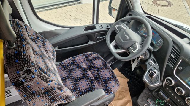 Stadtbus IVECO Daily Heckniederflur Elektro City Stock