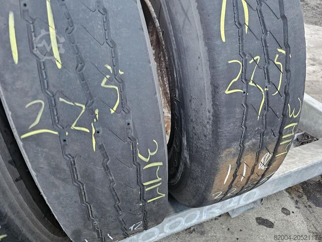 Chassis GOODYEAR 11 R 22.5  TRAILER TIRE.