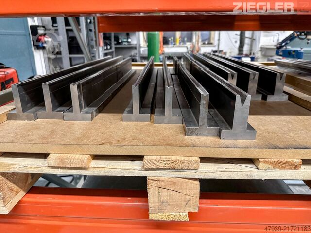 Hydraulische CNC-Abkantpresse DENER XF 30125