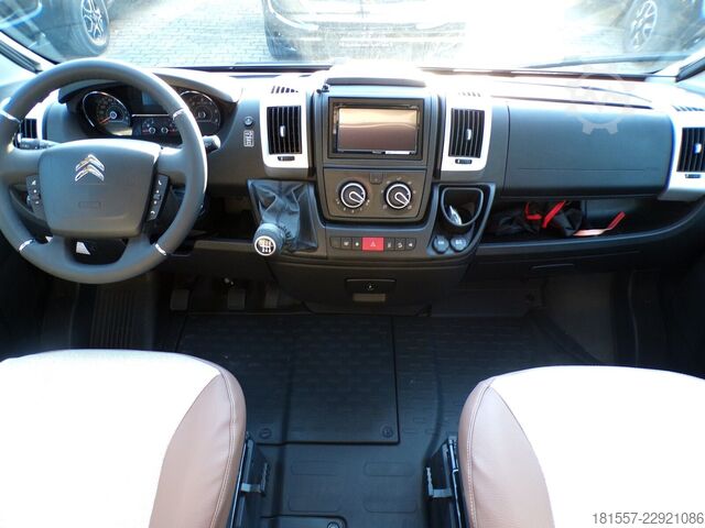 Teilintegriertes Wohnmobil BÜRSTNER Limited T IT 727 G Hubbett, SAT, Markise
