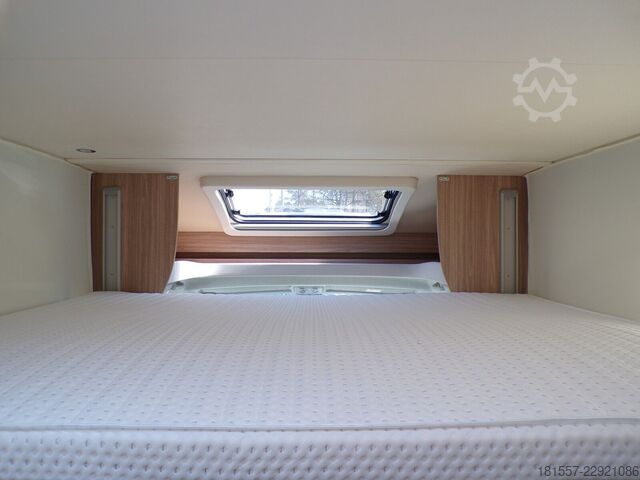 Teilintegriertes Wohnmobil BÜRSTNER Limited T IT 727 G Hubbett, SAT, Markise