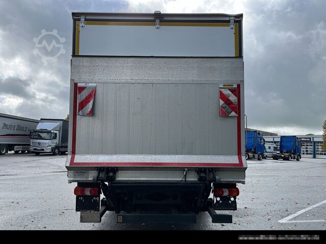 Box truck MERCEDES-BENZ 1224 L Koffer 7,20m* LBW 1,5t*Klima*AutomatikNSW