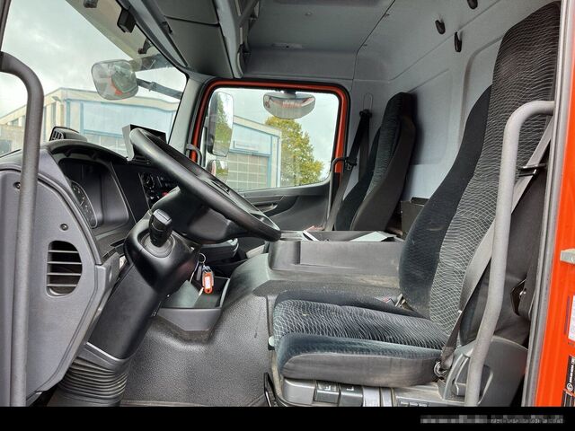 Box truck MERCEDES-BENZ 1224 L Koffer 7,20m* LBW 1,5t*Klima*AutomatikNSW