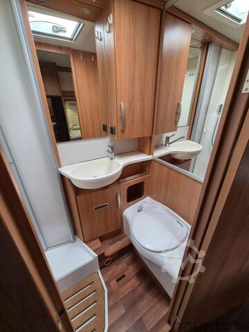 Teilintegriertes Wohnmobil HYMER/ERIBA Exsis-t 588 *Komfort-Line Paket*SAT + TV*