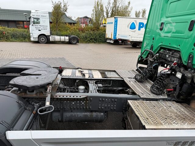 Standard tractor unit MERCEDES-BENZ Actros 1836