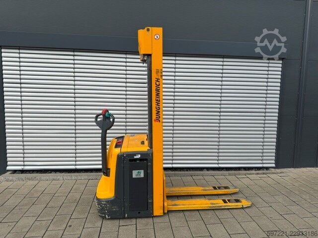 Pallet Stackers Jungheinrich EJC 216z
