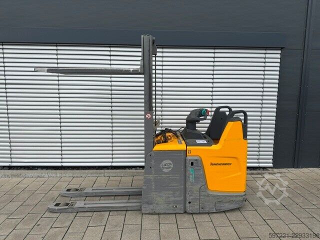 Pallet Stackers Jungheinrich ERD 220 Lithium