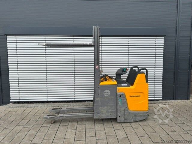 Pallet Stackers Jungheinrich ERD 220 Lithium