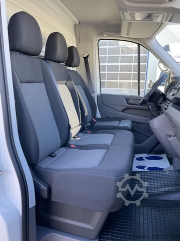 Transporter mit Koffer VW Crafter Möbelkoffer