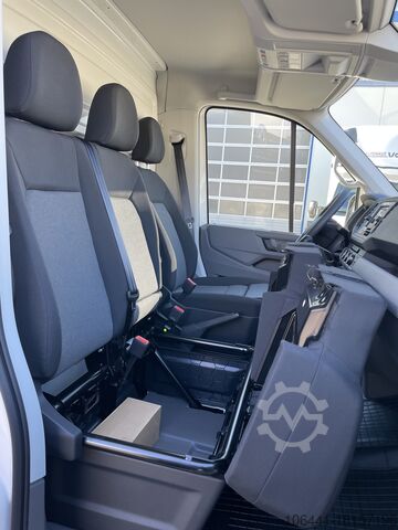 Transporter mit Koffer VW Crafter Möbelkoffer