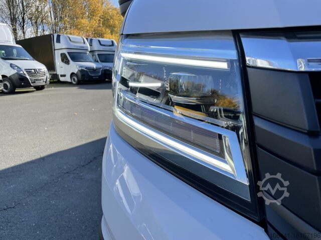 Transporter mit Koffer VW Crafter Möbelkoffer