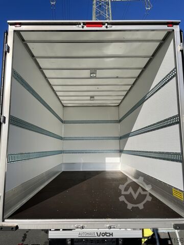 Transporter mit Koffer VW Crafter Möbelkoffer