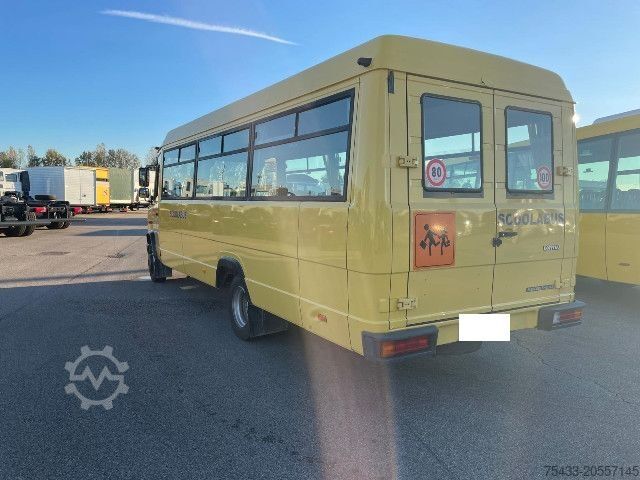 Bus Mercedes-Benz 818 CDI SORA 43+2+1
