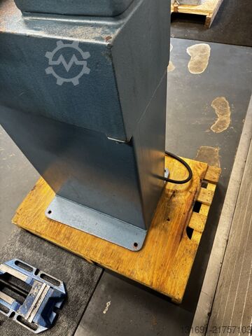 Arboga A2508 Milling Machine ARBOGA A2508U