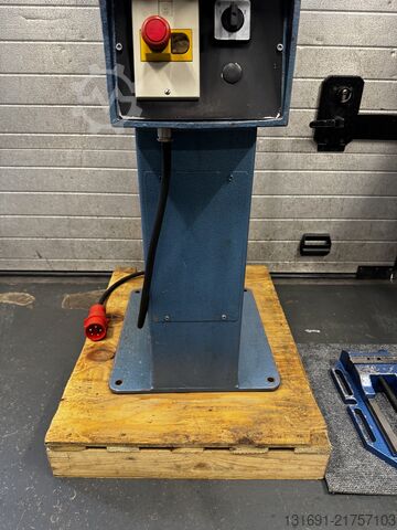 Arboga A2508 Milling Machine ARBOGA A2508U