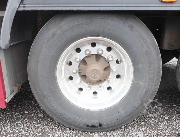 Reefer semitrailer Lamberet SR2 Doppelstock Alcoa Liftachse P-Kasten Vector