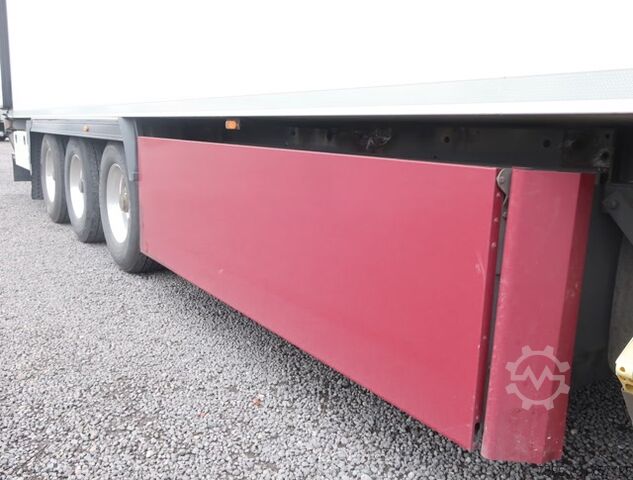Reefer semitrailer Lamberet SR2 Doppelstock Alcoa Liftachse P-Kasten Vector