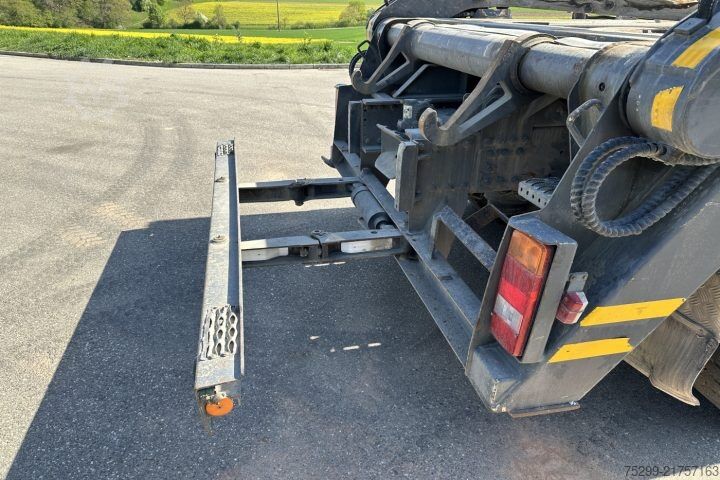 Skip truck Scania P410 6x4 UT / Swiss-Vehicle
