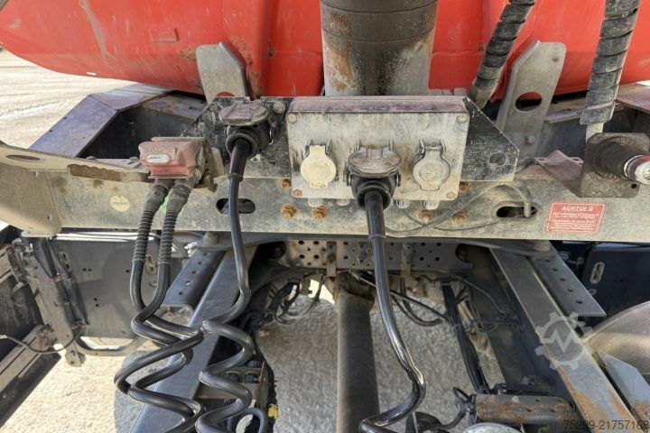 Tipper semitrailer Schwarzmüller SPA 3/E Kipper / Swiss-Vehicle