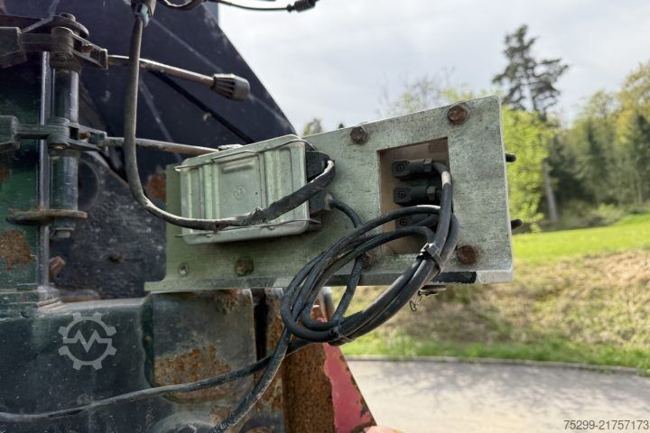 Truck mounted crane  215-3/40 für Hakengerät & BDF Twistlock