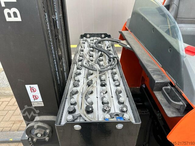 Außen-Reachtruck BT RRE160HR mit RAVAS Wiegesystem BT RRE160HR