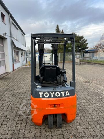 Forklift TOYOTA BT 8FBE15T