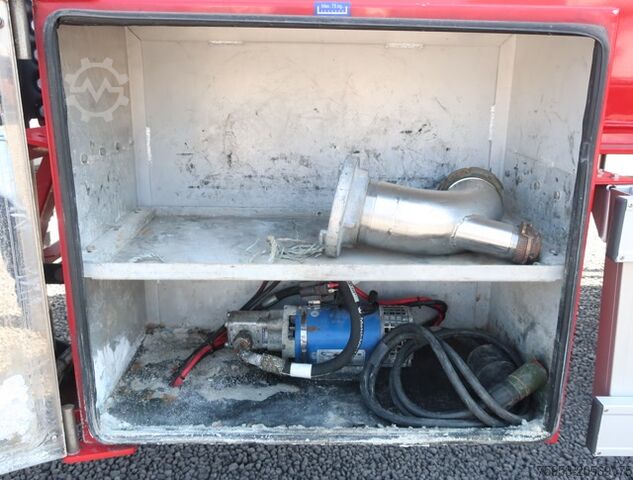 Silo semitrailer Kässbohrer Kippsilo SSK 60 60m³ Hydraulik Vakuumschaden