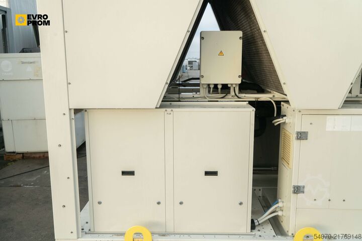 Chiller Used Industrial Chiller AERMEC - 634 kW | With warranty