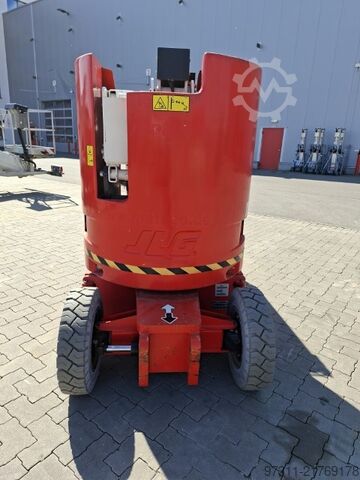 Telescopic work platform JLG E300AJP