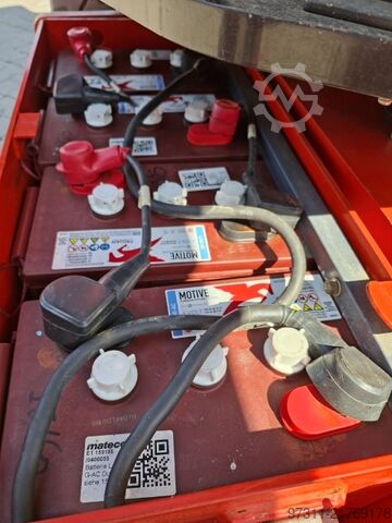 Telescopic work platform JLG E300AJP