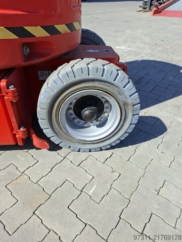 Telescopic work platform JLG E300AJP