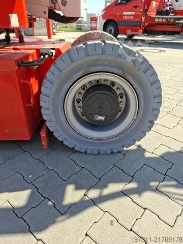 Telescopic work platform JLG E300AJP