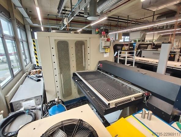 CNC turning and milling center WILLEMIN MACODEL W 518 MT