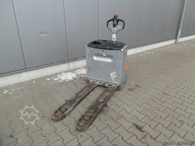 Electric low-lift pallet truck STILL EXU 18