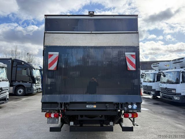 Box van MERCEDES-BENZ ATEGO 818 L Koffer 7,20 m LBW 1 T*SEITENTÜR