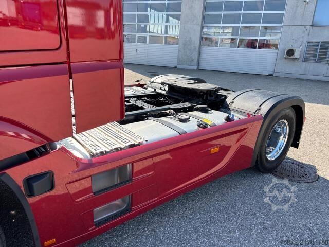 Standard tractor unit  Actros 1853 LS