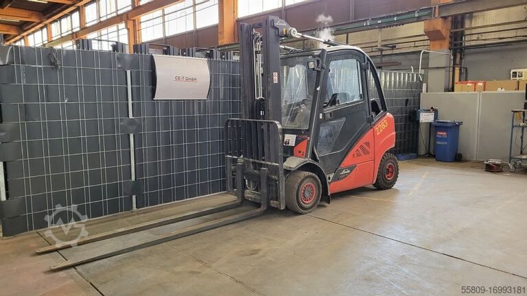 Treibgasstapler Linde H25T-02 // Triplex // Hubhöhe 5,51m // Seitenschie