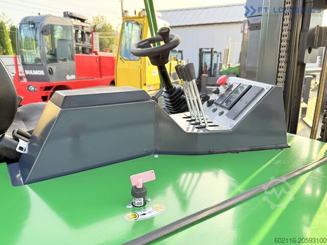 Four-way forklift Combilift CB4000 GAS TRIPLEX 5200 POSITIONER