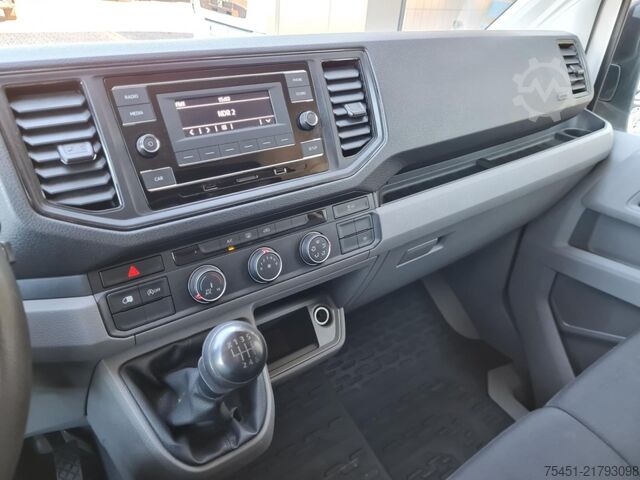 High top van VW Crafter 35 Kasten TDI MR L3H3 AHK KLIMA