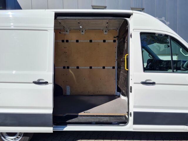 High top van VW Crafter 35 Kasten TDI MR L3H3 AHK KLIMA
