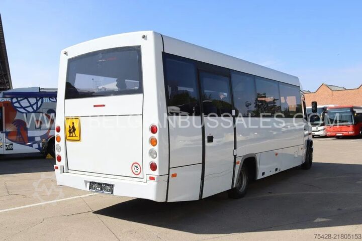 Minibus Mercedes-Benz Vario O813 / Automet Jupiter