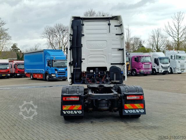 Volumen-SZM Volvo FH 13.500 Globetrotter XL 4x2 - I parkcool - Fu...
