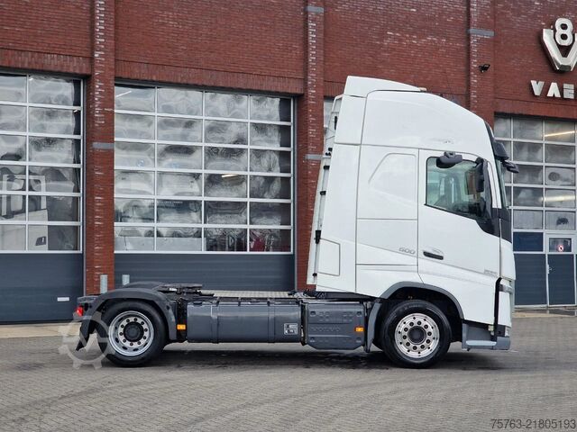 Volumen-SZM Volvo FH 13.500 Globetrotter XL 4x2 - I parkcool - Fu...