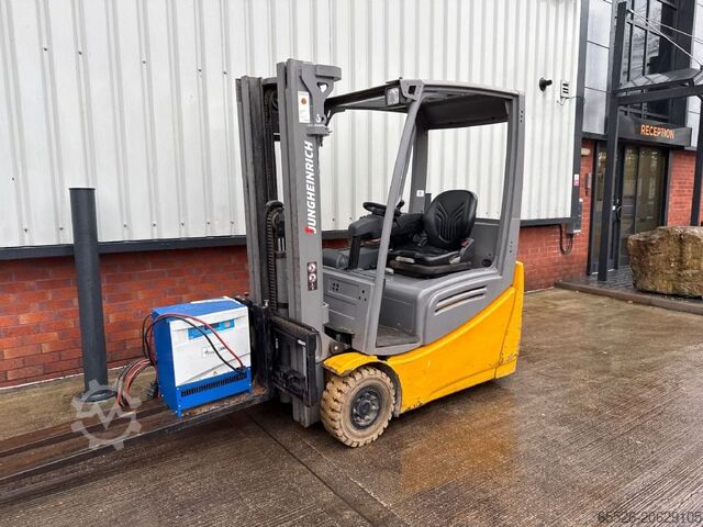 Electric 3-wheel forklift Jungheinrich EFG 216 k / 2127 Std.