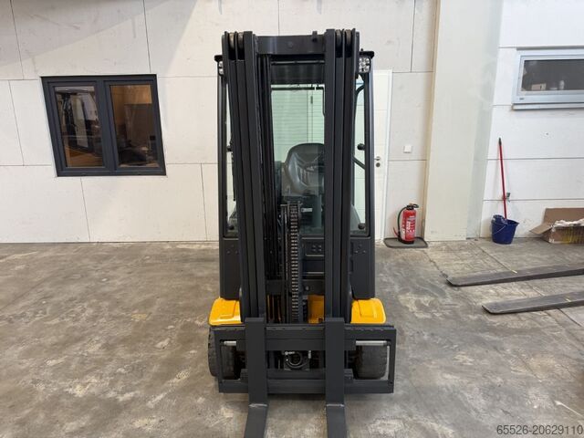 Elektro 4 Rad-Stapler Jungheinrich EFG 316 / 4359 Std.