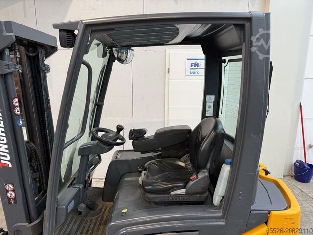 Elektro 4 Rad-Stapler Jungheinrich EFG 316 / 4359 Std.