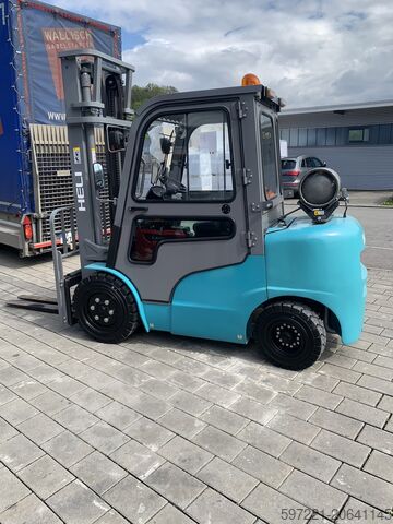 LPG-Gabelstapler Heli CPYD30 Vorführgerät Vollkabine