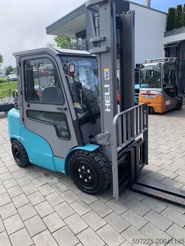 LPG-Gabelstapler Heli CPYD30 Vorführgerät Vollkabine